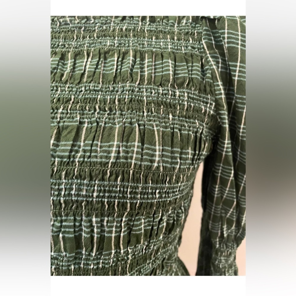 Universal Thread Green plaid smocked long sleeve blouse Medium GUC - Picture 3 of 3